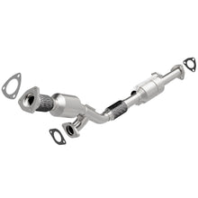 Load image into Gallery viewer, MagnaFlow Direct Fit Catalytic Converter 02-03 Saturn Vue 3.0L Rear