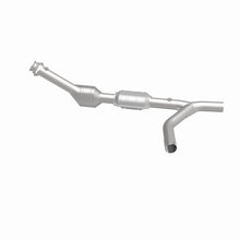 Load image into Gallery viewer, MagnaFlow Direct Fit Catalytic Converter 00-04 Ford E150 4.6L P/S