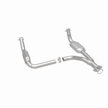 Load image into Gallery viewer, MagnaFlow DF Cat Conv 07-09 Chevrolet/GMC Silverado/Sierra 2500 HD 6.0L Y-Pipe Assy excludes Classic