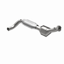 Load image into Gallery viewer, MagnaFlow Direct Fit Catalytic Converter 97-98 F150/F250 4.6L 4Wd D/