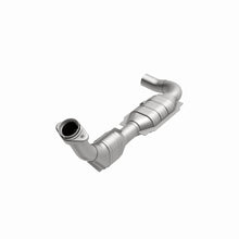 Load image into Gallery viewer, MagnaFlow Direct Fit Catalytic Converter 99-00 Ford F-150 4.6L