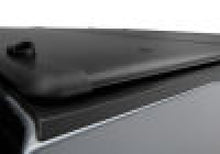 Load image into Gallery viewer, UnderCover 20-21 Jeep Gladiator 5ft Triad Bed Cover