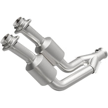 Load image into Gallery viewer, MagnaFlow Direct Fit Catalytic Converter 1995-1997 Jaguar Vanden Plas/ XJ6 4.0