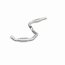 Load image into Gallery viewer, MagnaFlow Direct Fit Catalytic Converter 03-09 GM 2500/3500 Driver Side