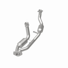 Load image into Gallery viewer, MagnaFlow Direct Fit Catalytic Converter 99-00 Windstar 3.0L V6