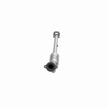 Load image into Gallery viewer, MagnaFlow Direct Fit Catalytic Converter 98-01 GM MidSize 3.1L