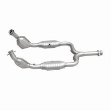 Load image into Gallery viewer, MagnaFlow Direct Fit Catalytic Converter 01-04 Ford Mustang 3.8L CA