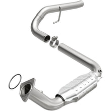 Load image into Gallery viewer, MagnaFlow Direct Fit Catalytic Conv 02-06 Cadillac Escalade / 02-06 GM Yukon (Inc Denali) 6.0L D/S