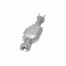 Load image into Gallery viewer, MagnaFlow Direct Fit Catalytic Converter Jeep Wrangler 00-04 OEM