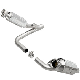 MagnaFlow Direct Fit Catalytic Converter 05-06 Dodge Durango V6/V8