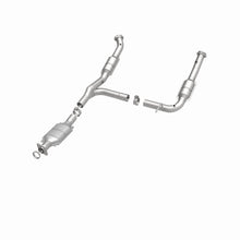 Load image into Gallery viewer, MagnaFlow Direct Fit Catalytic Converter Explorer 02-04 4.6L OEM