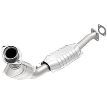 Load image into Gallery viewer, MagnaFlow DF Catalytic Conv 03-06 Ford Crown Victoria / 03-06 Lincoln Town Car 4.6L (California)