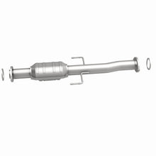 Load image into Gallery viewer, MagnaFlow Direct Fit Catalytic Converter 02-04 Toyota Tacoma 2.7L Rear