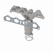 Load image into Gallery viewer, MagnaFlow Direct Fit Catalytic Converter 05-06 Kia Sportage 2.0L