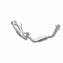 Load image into Gallery viewer, MagnaFlow Direct Fit Catalytic Converter 07-08 Jeep G/C OEM