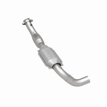 Load image into Gallery viewer, MagnaFlow Direct Fit Catalytic Converter 97-98 F150/F250 4.6L 4Wd D/