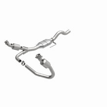 Load image into Gallery viewer, MagnaFlow Direct Fit Catalytic Converter 01-03 Dakota 3.9/5.9L