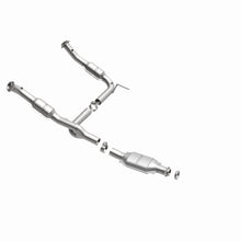 Load image into Gallery viewer, MagnaFlow Direct Fit Catalytic Converter Explorer 02-04 4.6L OEM