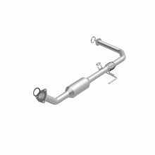 Load image into Gallery viewer, MagnaFlow Direct Fit Catalytic Converter OEM 2003-2004 Toyota Tundra Underbody - 47.125in Length