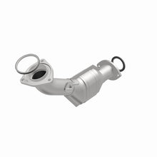 Load image into Gallery viewer, MagnaFlow Direct Fit Catalytic Converter 02-04 Tacoma 3.4L front 50S