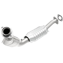 Load image into Gallery viewer, MagnaFlow DF Catalytic Conv 03-06 Ford Crown Victoria / 03-06 Lincoln Town Car 4.6L (California)