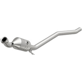 MagnaFlow Direct Fit Catalytic Converter 2006-2011 R350 3.5 L Underbody