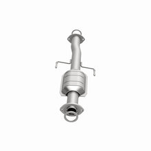 Load image into Gallery viewer, MagnaFlow Direct Fit Catalytic Converter 02-04 Toyota Tacoma 2.7L Rear
