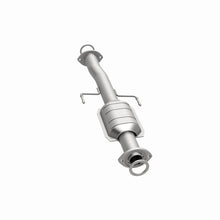 Load image into Gallery viewer, MagnaFlow Direct Fit Catalytic Converter 02-04 Toyota Tacoma 2.7L Rear