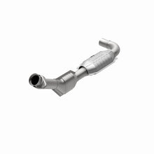 Load image into Gallery viewer, MagnaFlow Direct Fit Catalytic Converter 99-00 Ford F-150 4.2L 50S