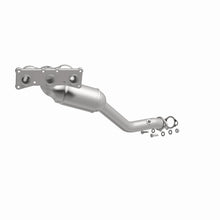 Load image into Gallery viewer, MagnaFlow Direct Fit Catalytic Converter BMW 3 06-09 Front OEM