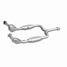 Load image into Gallery viewer, MagnaFlow Direct Fit Catalytic Converter 99/01-03 Ford Mustang 3.8L