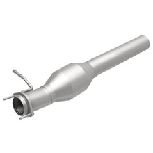 Load image into Gallery viewer, MagnaFlow Direct Fit Catalytic Converter 00-03 Ford F250/350 SD 7.3