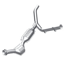 Load image into Gallery viewer, MagnaFlow Direct Fit Catalytic Converter 97-98 Ford F-150 4.6L
