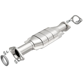 MagnaFlow Direct Fit Catalytic Converter 01-02 Montero 3.5L Rear