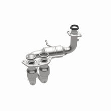 Load image into Gallery viewer, MagnaFlow Direct Fit Catalytic Converter OEM Grade 00-05 Toyota MR2 Spyder 1.8L Rear