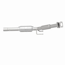 Load image into Gallery viewer, MagnaFlow Direct Fit Catalytic Converter 06-08 Volkswagen Jetta/Rabbit 2.5L (49 State)