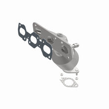 Load image into Gallery viewer, MagnaFlow Direct Fit Catalytic Converter 01-05 Ford Escape 3.0L