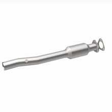 Load image into Gallery viewer, MagnaFlow Direct Fit Catalytic Converter 2000-2002 Ford E-150/E-250/E-350 Ecoline/Super Duty