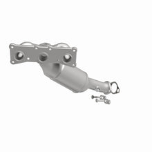 Load image into Gallery viewer, MagnaFlow Direct Fit Catalytic Converter BMW 3 06-09 Rear OEM