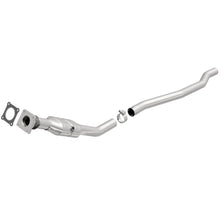 Load image into Gallery viewer, MagnaFlow Direct Fit Catalytic Conv 01-04 Chrysler/Dodge Truck Town &amp; Country Van/Grand Caravan 3.8L
