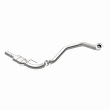 Load image into Gallery viewer, MagnaFlow Direct Fit Catalytic Converter 03-07 GM 2500/3500 D/S OEM