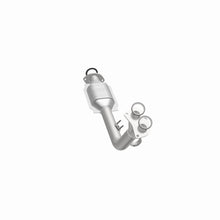 Load image into Gallery viewer, MagnaFlow Direct Fit Catalytic Converter 96-00 Toyota 4 Runner 2.7