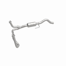 Load image into Gallery viewer, MagnaFlow Direct Fit Catalytic Converter California Grade 00-01 Dodge Durango 5.9L