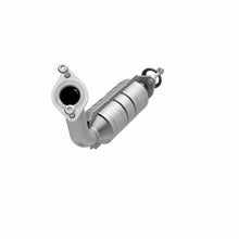 Load image into Gallery viewer, MagnaFlow Direct Fit Catalytic Converter 04-07 Cadillac SRX 3.6L