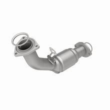 Load image into Gallery viewer, MagnaFlow Direct Fit Catalytic Converter 99-02 4Runner 3.4L frt OEM