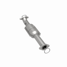 Load image into Gallery viewer, MagnaFlow Direct Fit Catalytic Converter 05-09 Toyota Tacoma 4.0L P/S Rear