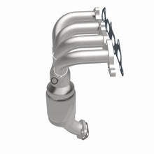 Load image into Gallery viewer, MagnaFlow Direct Fit Catalytic Converter 03-04 Kia Rio 1.6L (CA Emissions)