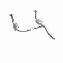 Load image into Gallery viewer, MagnaFlow Direct Fit Catalytic Converter 07-11 Dodge Nitro 4.0L