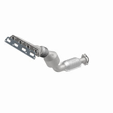 Load image into Gallery viewer, MagnaFlow Direct Fit Catalytic Converter 02-06 Cooper/S Manifold