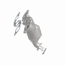 Load image into Gallery viewer, MagnaFlow Direct Fit Catalytic Converter 04-06 Toyota Sienna 3.3L